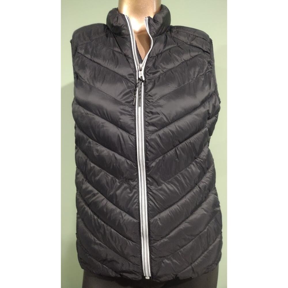 Gap Puffer Zip Up Vest with Elasticized Side Panels, Black & White, Size S